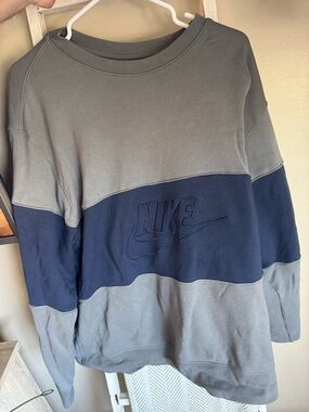 Nike Grey and Navy Colorblock Pullover Sweatshirt